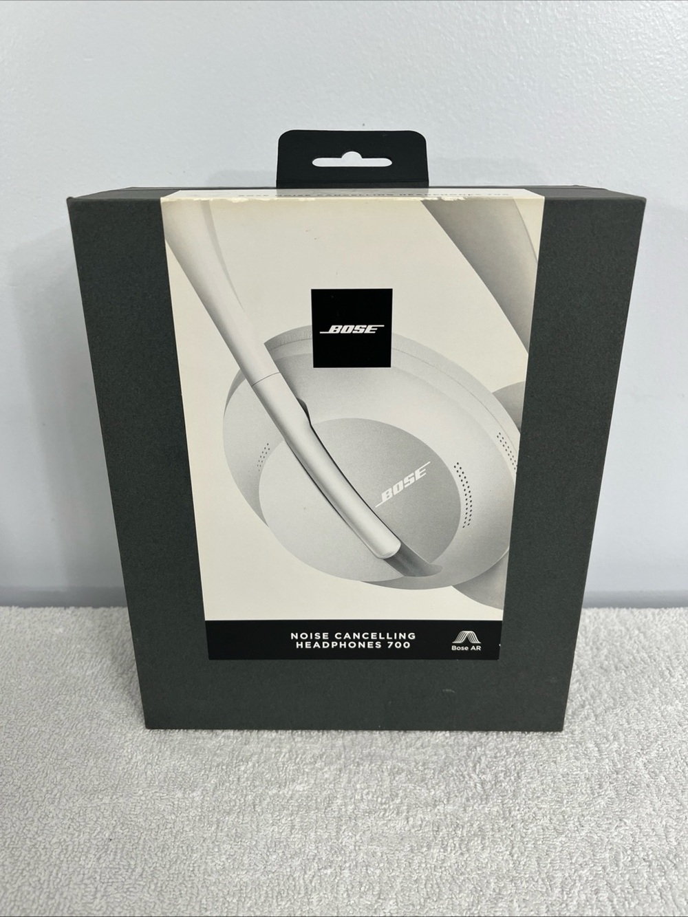 Bose Noise Cancelling Wireless Bluetooth Headphones 700 Luxe Silver